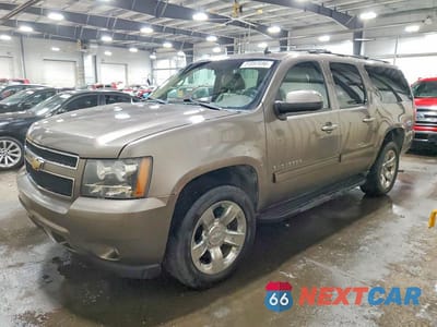 2011 CHEVROLET SUBURBAN K1500 LT 1GNSKJE33BR334511 - główne zdjęcie licytacji z USA - miniatura