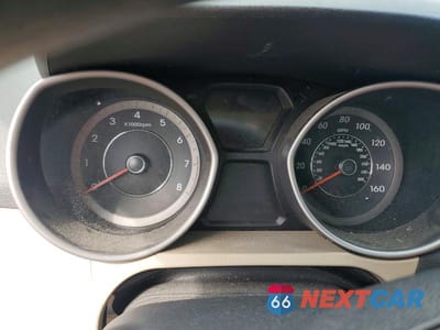 Zdjęcie 9 z 11 samochodu: 2014 HYUNDAI ELANTRA SE VIN:KMHDH4AE1EU154627 - miniatura