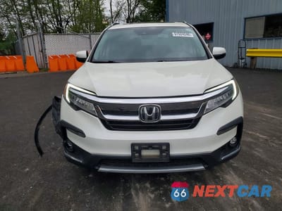 Piąte zdjęcie samochodu w środku: 2019 HONDA PILOT TOURING VIN:5FNYF6H98KB080580 - miniatura