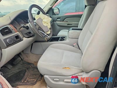 Zdjęcie 7 z 13 samochodu: 2007 CHEVROLET SUBURBAN C1500 VIN:3GNFC16027G138280 - miniatura