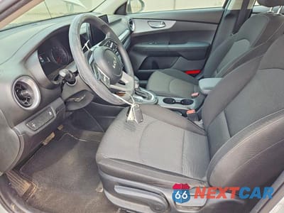 Zdjęcie 7 z 12 samochodu: 2023 KIA FORTE LX VIN:3KPF24AD2PE685004 - miniatura