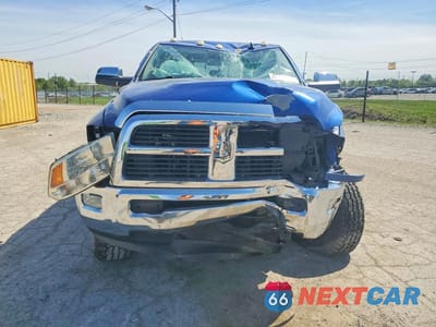 Piąte zdjęcie samochodu w środku: 2015 RAM 2500 SLT VIN:3C6UR5MJ6FG664208 - miniatura
