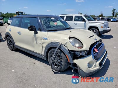 Czwarte zdjęcie samochodu z boku: 2020 MINI COOPER S VIN:WMWXR5C09L2L33770 - miniatura