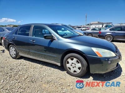 Czwarte zdjęcie samochodu z boku: 2005 HONDA ACCORD LX VIN:1HGCM56445A107032 - miniatura