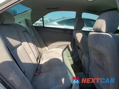 Zdjęcie 10 z 12 samochodu: 2004 TOYOTA CAMRY LE VIN:4T1BE32K24U811710 - miniatura