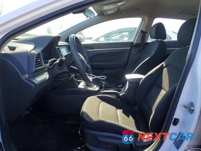 Zdjęcie 7 z 13 samochodu: 2020 HYUNDAI ELANTRA SE VIN:5NPD74LF2LH547640 - miniatura