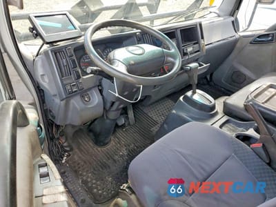 Zdjęcie 8 z 12 samochodu: 2015 ISUZU NPR VIN:54DB4W1B7FS800691 - miniatura