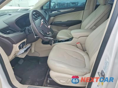 Zdjęcie 7 z 12 samochodu: 2017 LINCOLN MKC VIN:5LMCJ1C98HUL50046 - miniatura