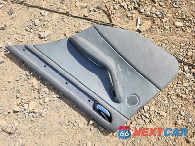 Zdjęcie 12 z 13 samochodu: 2002 BMW 325 I VIN:WBAEV33482KL76070 - miniatura