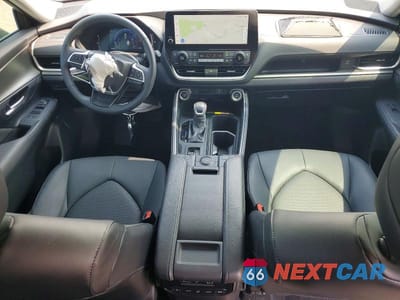Zdjęcie 8 z 13 samochodu: 2025 TOYOTA GRAND HIGHLANDER XLE VIN:5TDAAAA5XSS032021 - miniatura