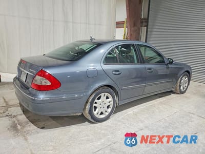 Trzecie zdjęcie samochodu z tyłu: 2007 MERCEDES-BENZ E 320 CDI VIN:WDBUF22X07B046785 - miniatura