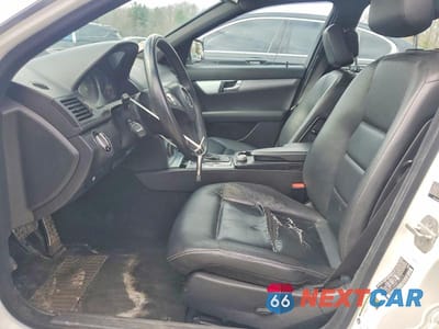 Zdjęcie 7 z 11 samochodu: 2008 MERCEDES-BENZ C 300 4MATIC VIN:WDDGF81XX8F107319 - miniatura