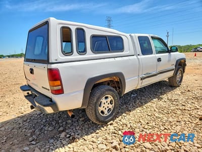 Trzecie zdjęcie samochodu z tyłu: 2002 CHEVROLET SILVERADO K1500 VIN:2GCEK19T721121487 - miniatura