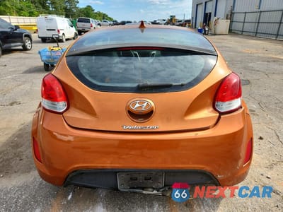 Zdjęcie 6 z 12 samochodu: 2016 HYUNDAI VELOSTER VIN:KMHTC6ADXGU285264 - miniatura