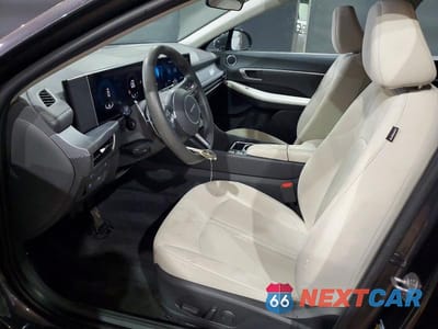 Zdjęcie 7 z 12 samochodu: 2024 HYUNDAI SONATA SEL VIN:KMHL64JA8RA411868 - miniatura