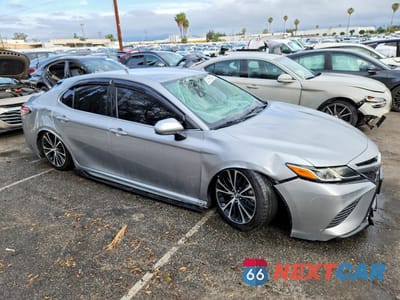 Czwarte zdjęcie samochodu z boku: 2019 TOYOTA CAMRY SE VIN:4T1B11HK3KU240183 - miniatura