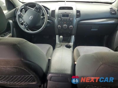Zdjęcie 8 z 13 samochodu: 2011 KIA SORENTO LX VIN:5XYKTDA11BG047811 - miniatura