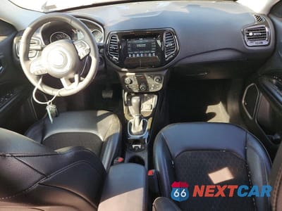 Zdjęcie 8 z 12 samochodu: 2021 JEEP COMPASS LATITUDE VIN:3C4NJDBB4MT595596 - miniatura