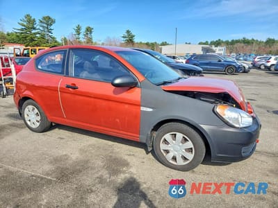 Czwarte zdjęcie samochodu z boku: 2007 HYUNDAI ACCENT GS VIN:KMHCM36C07U053090 - miniatura