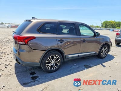 Trzecie zdjęcie samochodu z tyłu: 2018 MITSUBISHI OUTLANDER ES VIN:JA4AD2A32JZ006547 - miniatura