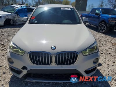 Piąte zdjęcie samochodu w środku: 2018 BMW X1 XDRIVE28I VIN:WBXHT3C37J5F88104 - miniatura