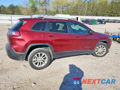 Trzecie zdjęcie samochodu z tyłu: 2021 JEEP CHEROKEE LATITUDE VIN:1C4PJLCB1MD164110 - miniatura