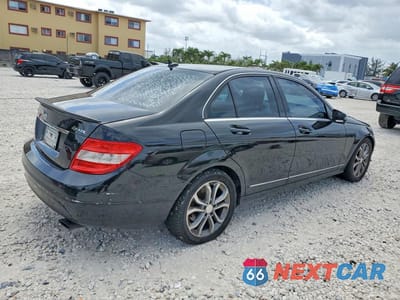 Trzecie zdjęcie samochodu z tyłu: 2010 MERCEDES-BENZ C 300 4MATIC VIN:WDDGF8BB9AR131909 - miniatura