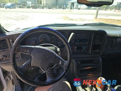 Zdjęcie 9 z 10 samochodu: 2003 CHEVROLET SILVERADO K2500 HEAVY DUTY VIN:1GCHK23U33F194578 - miniatura