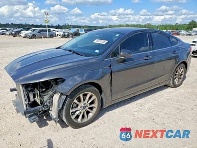 2017 FORD FUSION SE 3FA6P0H78HR104826 - główne zdjęcie licytacji z USA - miniatura