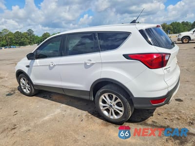 Drugie zdjęcie samochodu z przodu: 2019 FORD ESCAPE SE VIN:1FMCU9G91KUB66609 - miniatura