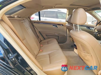 Zdjęcie 10 z 12 samochodu: 2007 MERCEDES-BENZ S 550 VIN:WDDNG71X47A038668 - miniatura