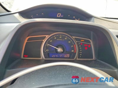 Zdjęcie 9 z 11 samochodu: 2010 HONDA CIVIC LX VIN:19XFA1F5XAE030793 - miniatura