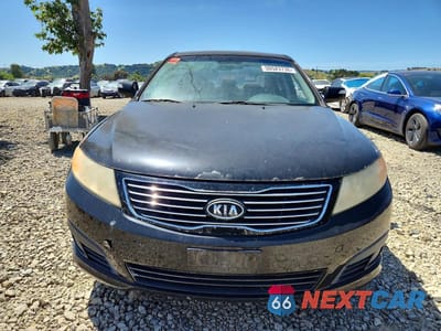 Piąte zdjęcie samochodu w środku: 2010 KIA OPTIMA LX VIN:KNAGG4A80A5409378 - miniatura