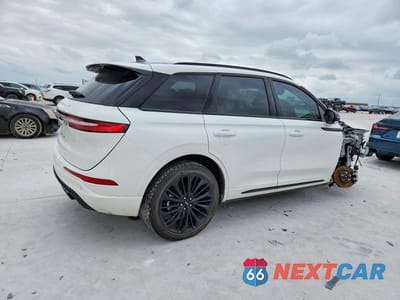 Trzecie zdjęcie samochodu z tyłu: 2023 LINCOLN CORSAIR RESERVE VIN:5LMCJ2DA9PUL16629 - miniatura