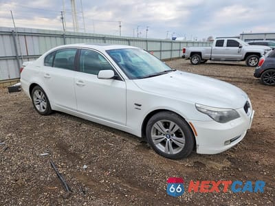 Czwarte zdjęcie samochodu z boku: 2010 BMW 528 XI VIN:WBANV1C51AC156744 - miniatura