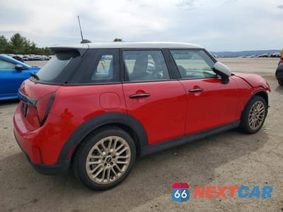 Trzecie zdjęcie samochodu z tyłu: 2025 MINI COOPER S VIN:WMW53GD07S2X52458 - miniatura