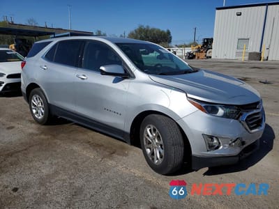 Czwarte zdjęcie samochodu z boku: 2020 CHEVROLET EQUINOX LT VIN:2GNAXKEVXL6233225 - miniatura