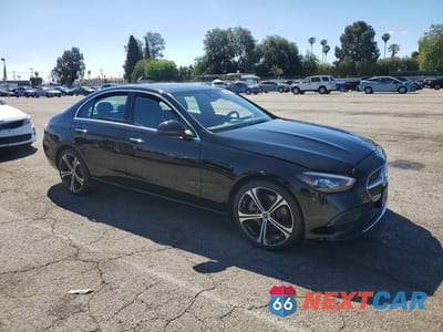 Czwarte zdjęcie samochodu z boku: 2025 MERCEDES-BENZ C 300 VIN:W1KAF4GB1SR282218 - miniatura