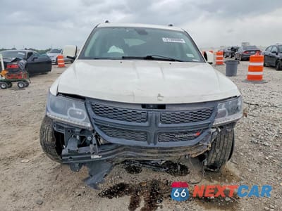 Piąte zdjęcie samochodu w środku: 2019 DODGE JOURNEY CROSSROAD VIN:3C4PDCGG1KT857960 - miniatura
