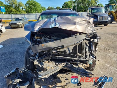 Piąte zdjęcie samochodu w środku: 2011 CHEVROLET TAHOE K1500 LT VIN:1GNSKBE02BR373814 - miniatura