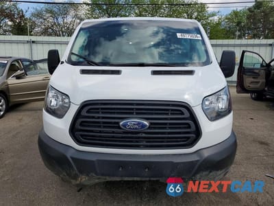 Piąte zdjęcie samochodu w środku: 2019 FORD TRANSIT 150 UTILITY / SERVICE VAN VIN:1FTYE2YM3KKB15710 - miniatura