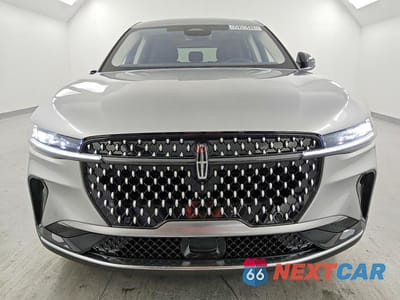 Piąte zdjęcie samochodu w środku: 2026 LINCOLN NAUTILUS PREMIERE VIN:5LMPJ8JA1TJ030942 - miniatura