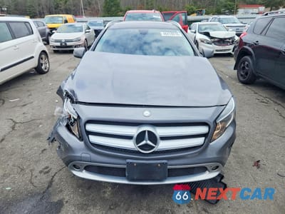Piąte zdjęcie samochodu w środku: 2015 MERCEDES-BENZ GLA 250 4MATIC VIN:WDCTG4GB0FJ171710 - miniatura