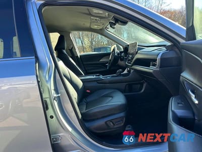 Zdjęcie 7 z 10 samochodu: 2025 TOYOTA GRAND HIGHLANDER XLE VIN:5TDAAAA59SS025805 - miniatura