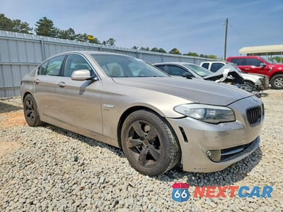 Czwarte zdjęcie samochodu z boku: 2012 BMW 528 XI VIN:WBAXH5C55CDW10692 - miniatura