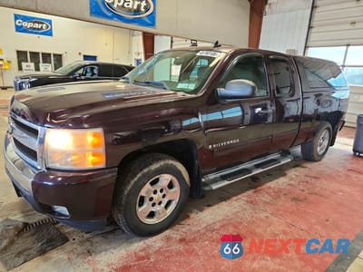 2008 CHEVROLET SILVERADO C1500 2GCEC19J181193628 - główne zdjęcie licytacji z USA - miniatura