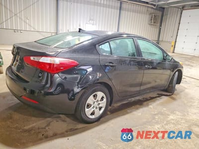 Trzecie zdjęcie samochodu z tyłu: 2015 KIA FORTE LX VIN:KNAFK4A69F5323874 - miniatura