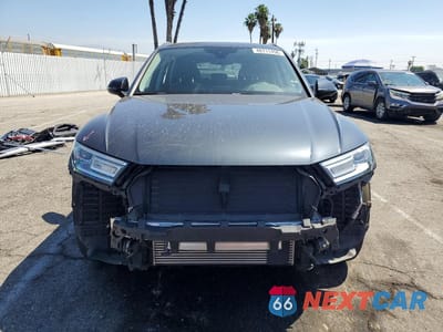 Piąte zdjęcie samochodu w środku: 2020 AUDI Q5 PREMIUM VIN:WA1ANAFY2L2045999 - miniatura