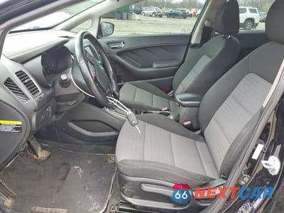 Zdjęcie 7 z 11 samochodu: 2018 KIA FORTE S VIN:3KPFL4A76JE170649 - miniatura