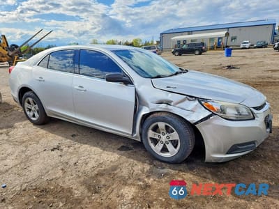 Czwarte zdjęcie samochodu z boku: 2016 CHEVROLET MALIBU LIMITED LS VIN:1G11A5SA7GU138702 - miniatura